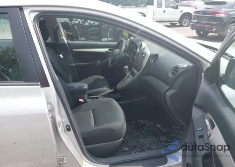 2010 Toyota Matrix S из США, поврежденный, VIN 2T1KE4EE3AC036097